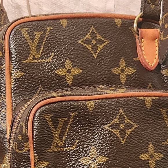 Louis Vuitton Amazone Brown Monogram Bag - Picture 15 of 17